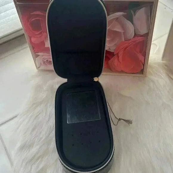 Travel Jewelry Box with multiple compartments / black, NWOT - Picture 3 of 5